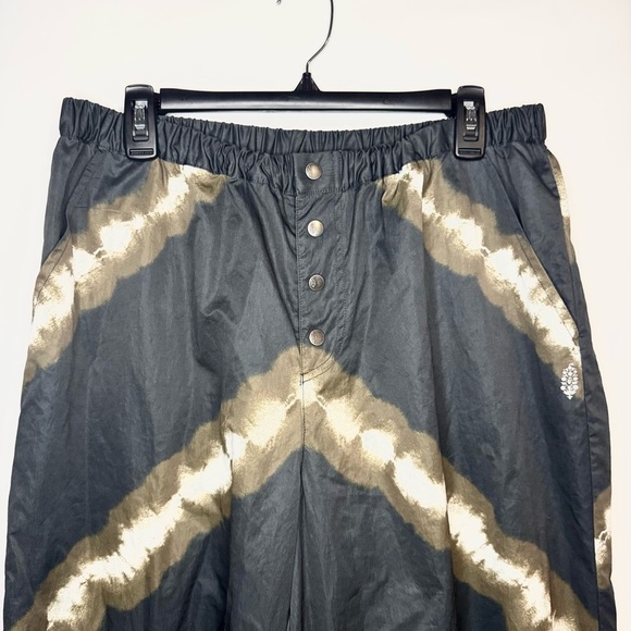 FP Movement by Free People Pregame Tie Dye Black and White Wide Leg Pants Sz XL - Picture 3 of 10